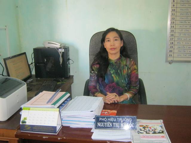 Nguyễn Thị Mỹ Lộc Nguyễn Thị Mỹ Lộc